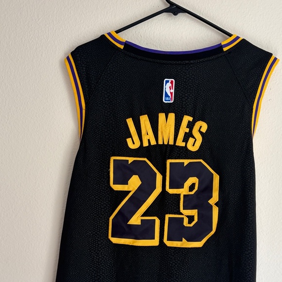 Nike Lakers Jersey in Black and Gold - Picture 3 of 5